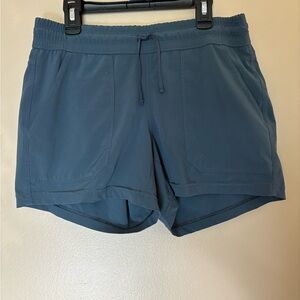 Kuhl Women's Vantage Running Shorts 4” Rainstorm Athletic Workout Size XS